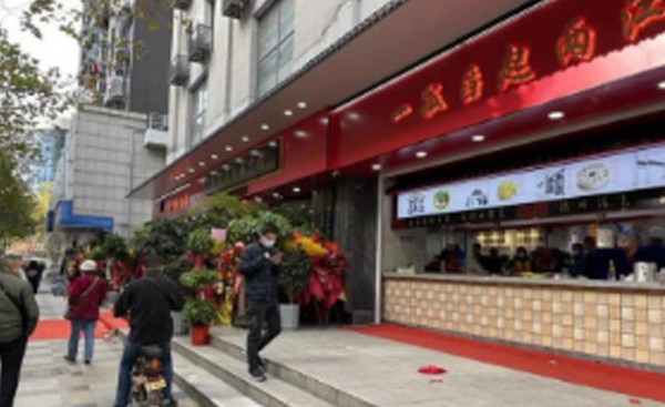 讲故事打情怀牌，这家老字号借短视频引流焕发新生